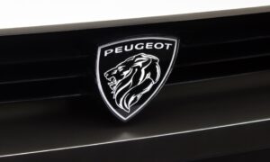 C'est officiel, la marque française "Peugeot" a officiellement dévoilé un nouveau look pour le logo de sa marque le 25 février 2021.