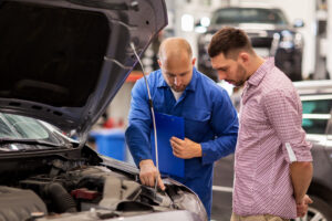 Votre voiture tombe en panne et vous désirez la faire réparer chez un mécanicien honnête? Lorsque la réparation est entamée, il doit respecter des règles.